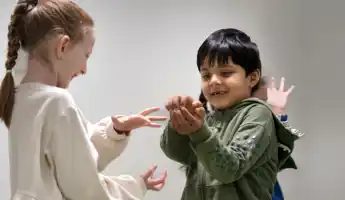 Unga Operan workshop Barn som leker.