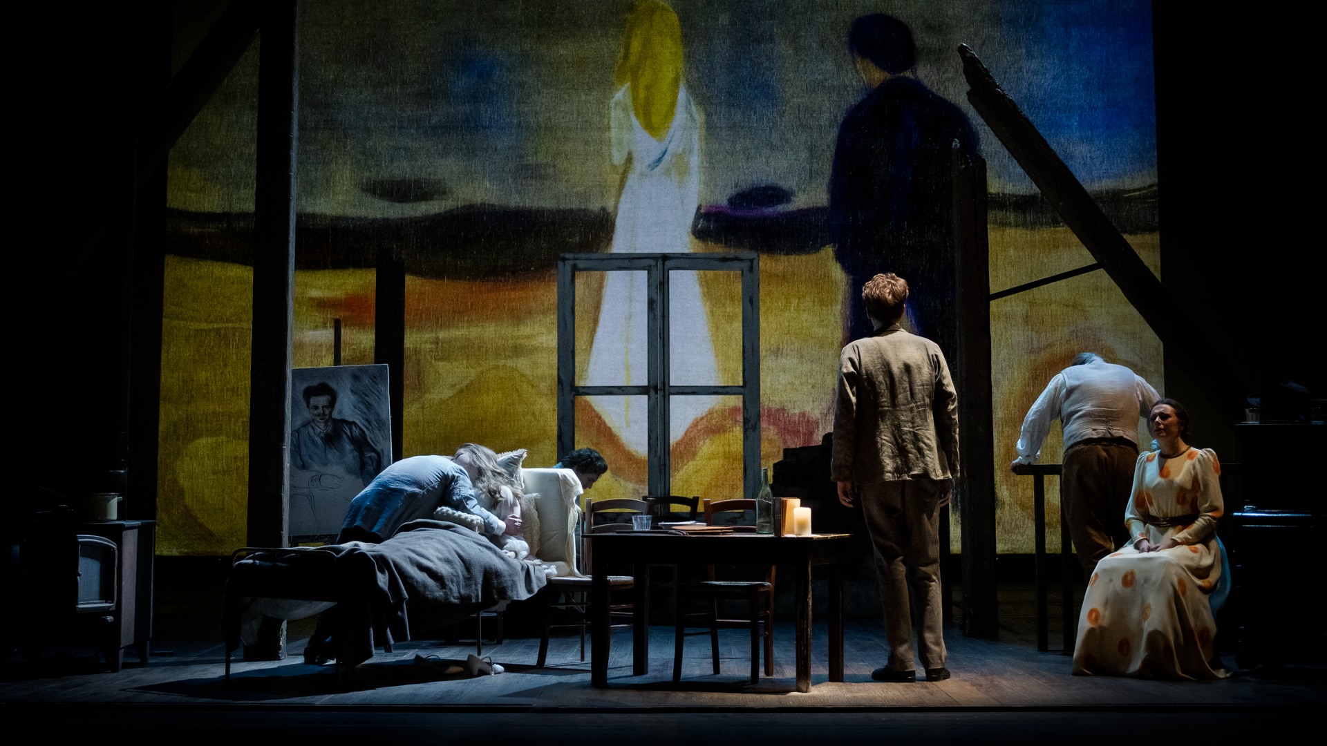 La Boheme Trailer 22.