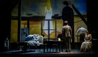 La Boheme Trailer 22.