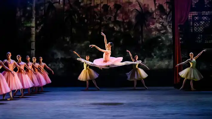 LE CORSAIRE 20231017 Sv4763webb.
